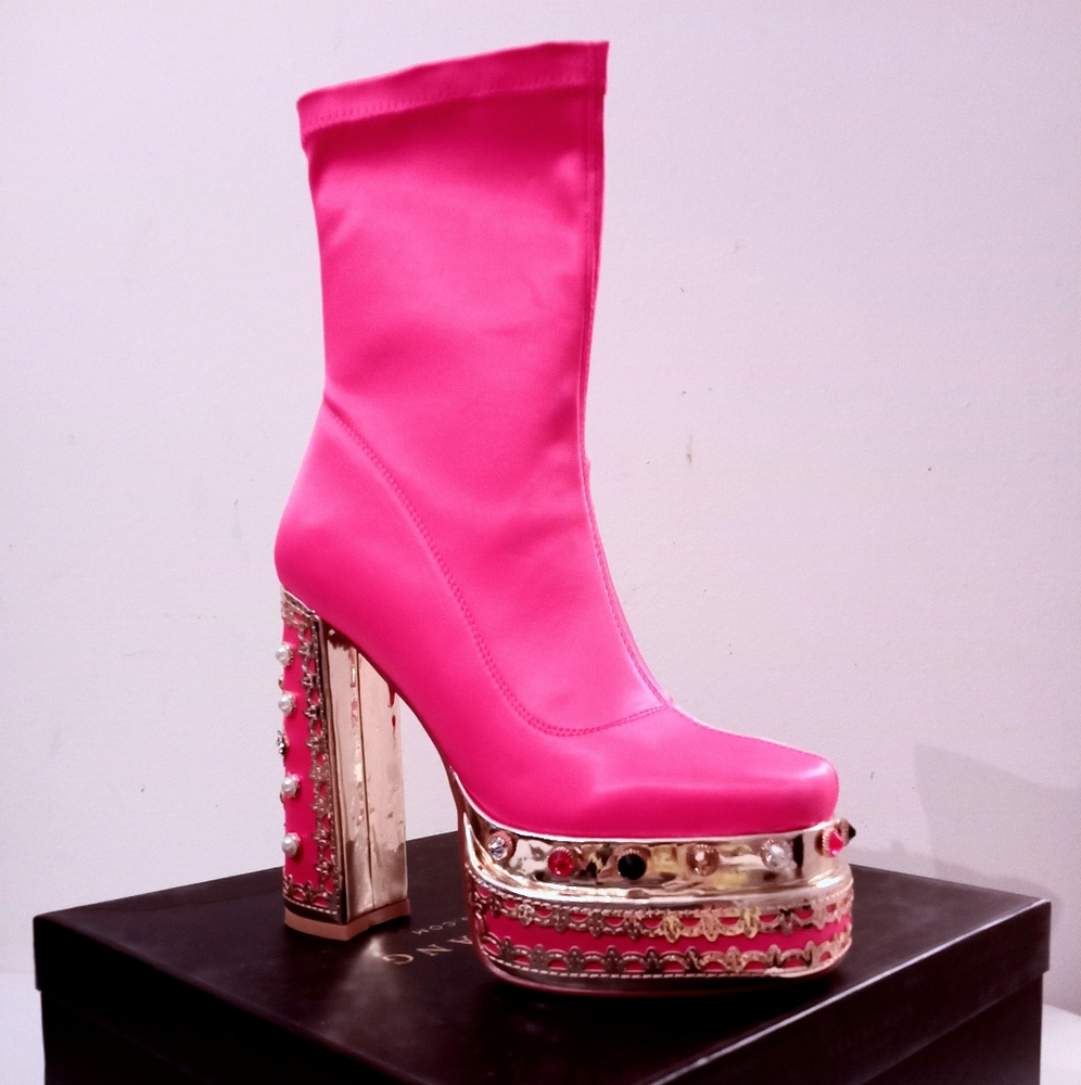 SALE🎁NIB🎁FREE GIFT INCLUDED🎁NWT Bootie Platform High Heels Gemstones Embell - Picture 5 of 6